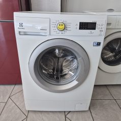 Electrolux elöltöltős mosógép