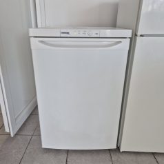 Liebherr pultmagas fagyasztó